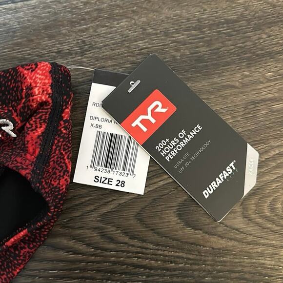 TYR Swim Briefs - Picture 2 of 4